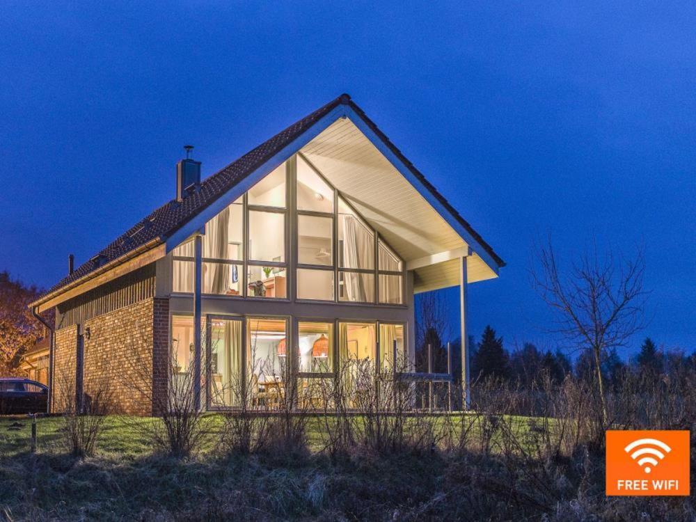 Villa W7 - Sehr Schoenes Ferienhaus Mit Toller Lage Und Super Aussicht In Roebel An Der Mueritz Extérieur photo
