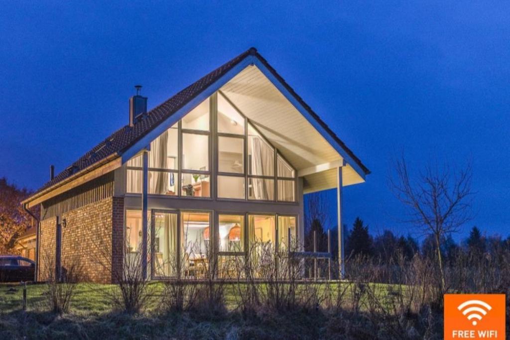 Villa W7 - Sehr Schoenes Ferienhaus Mit Toller Lage Und Super Aussicht In Roebel An Der Mueritz Extérieur photo
